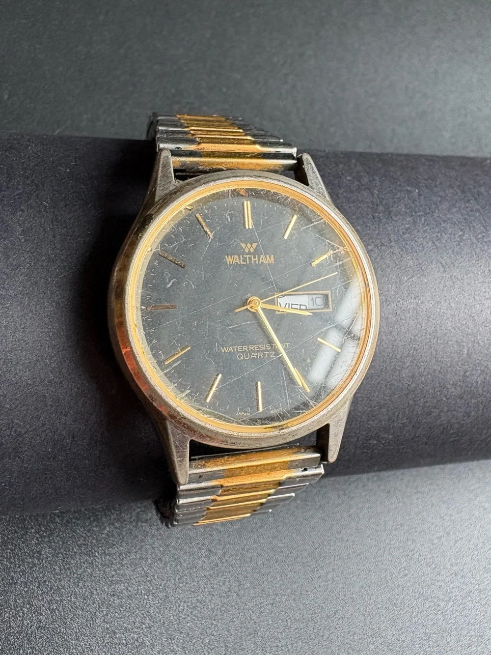 Waltham Two-Tone Men's Watch - Black Dial, Gold Accents